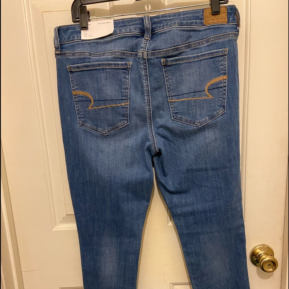 NWT American Eagle Woman Jegging Low rise Size 12S